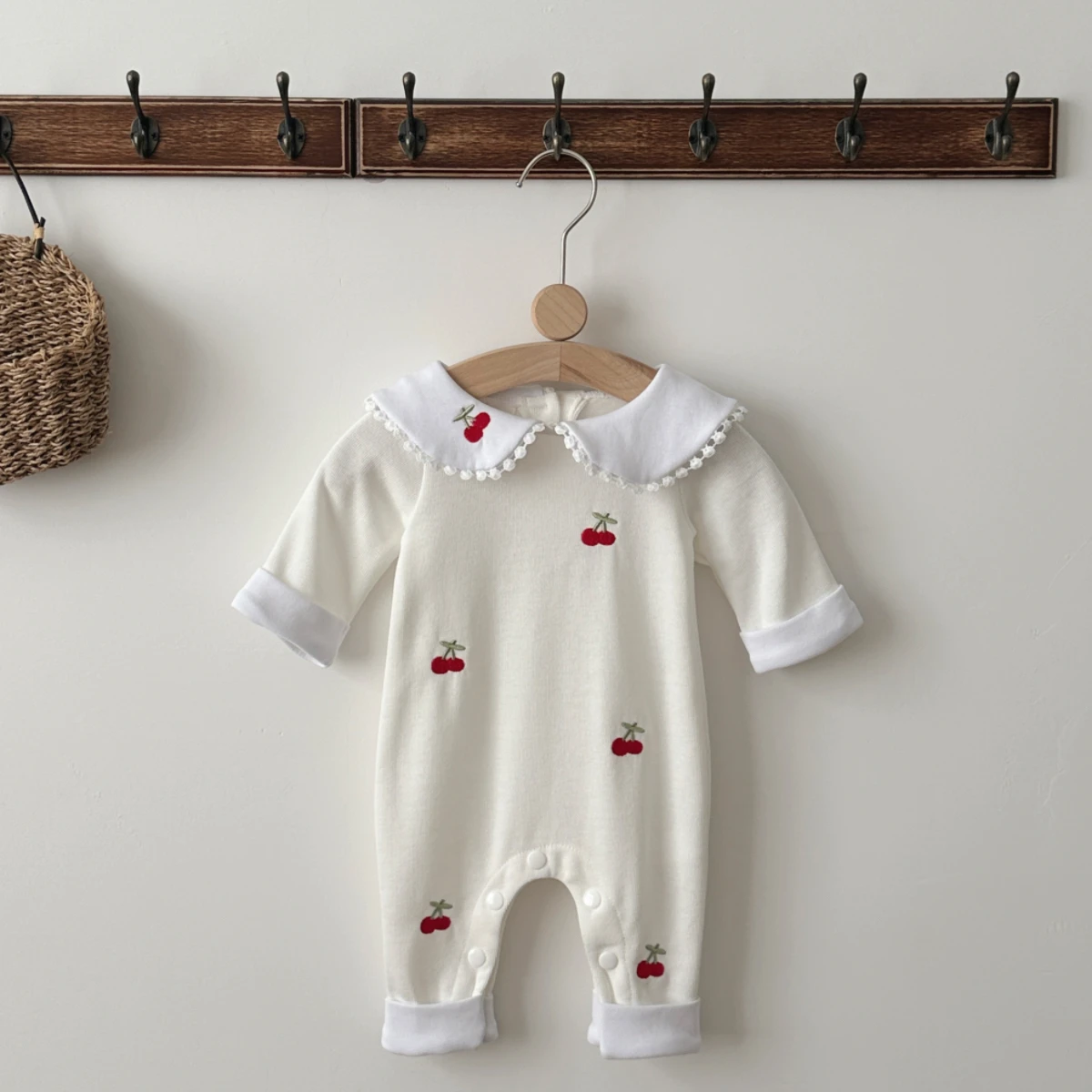 달콤한 체리 자수 아기 롬퍼 봄 가을 피터팬 칼라 긴팔 - Baby Nursery Embroidery 리뷰 및 가격